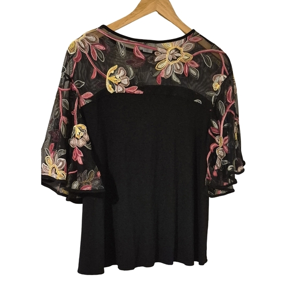 Kim & Cami Embellished Black Pink Flutter Sleeve Blouse - Picture 2 of 5